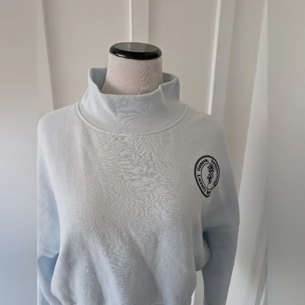 Wild Fable Cropped Mock Neck - Picture 5 of 11
